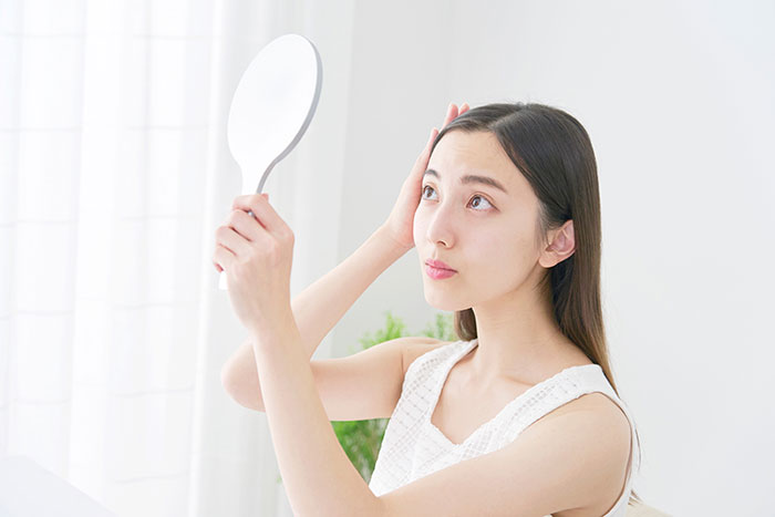 かゆみ・フケ・ニオイ……頭皮トラブルを改善するケア方法とは