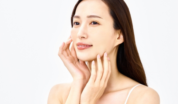 女性ホルモンと肌の関係性｜健やかな肌でいるためのポイント